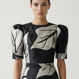 DESENLİ YARIM KOL CROP BLUZ